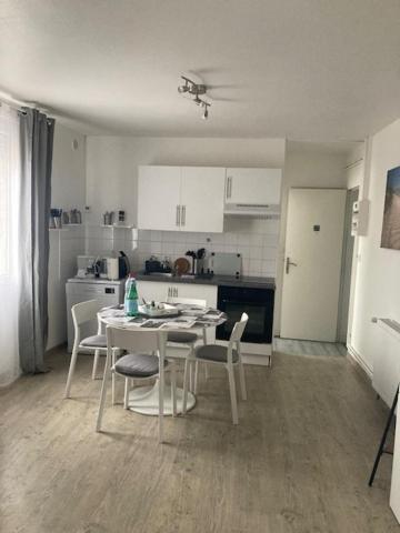 Proche Apartment *